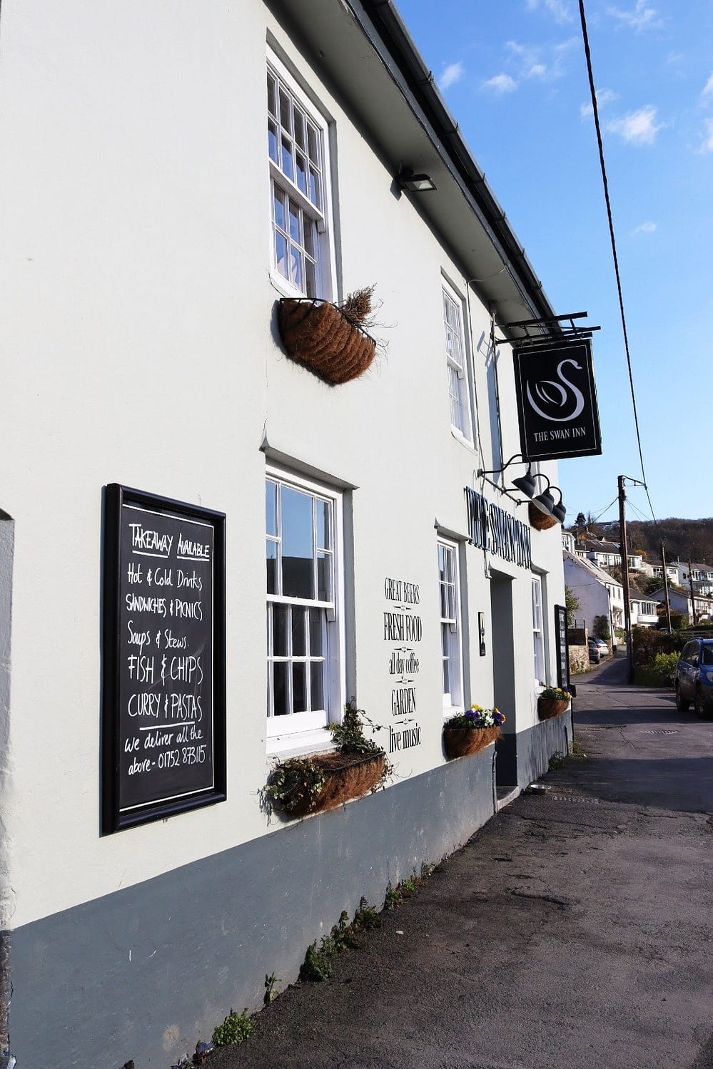 Food and Drink at The Swan Inn Noss Mayo - Holiday Cottages Noss Mayo