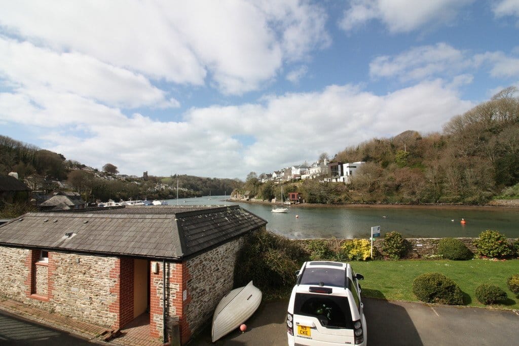 Free Parking - Anchor Cottage - Holiday Cottages Noss Mayo